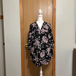 Torrid "Harper" Size 00 (Size 10 M/L) w/Floral Print & Roll Tab Sleeves Blouse